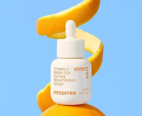 Bí kíp sử dụng serum vitamin C giúp giảm thâm nám, trắng da hiệu quả